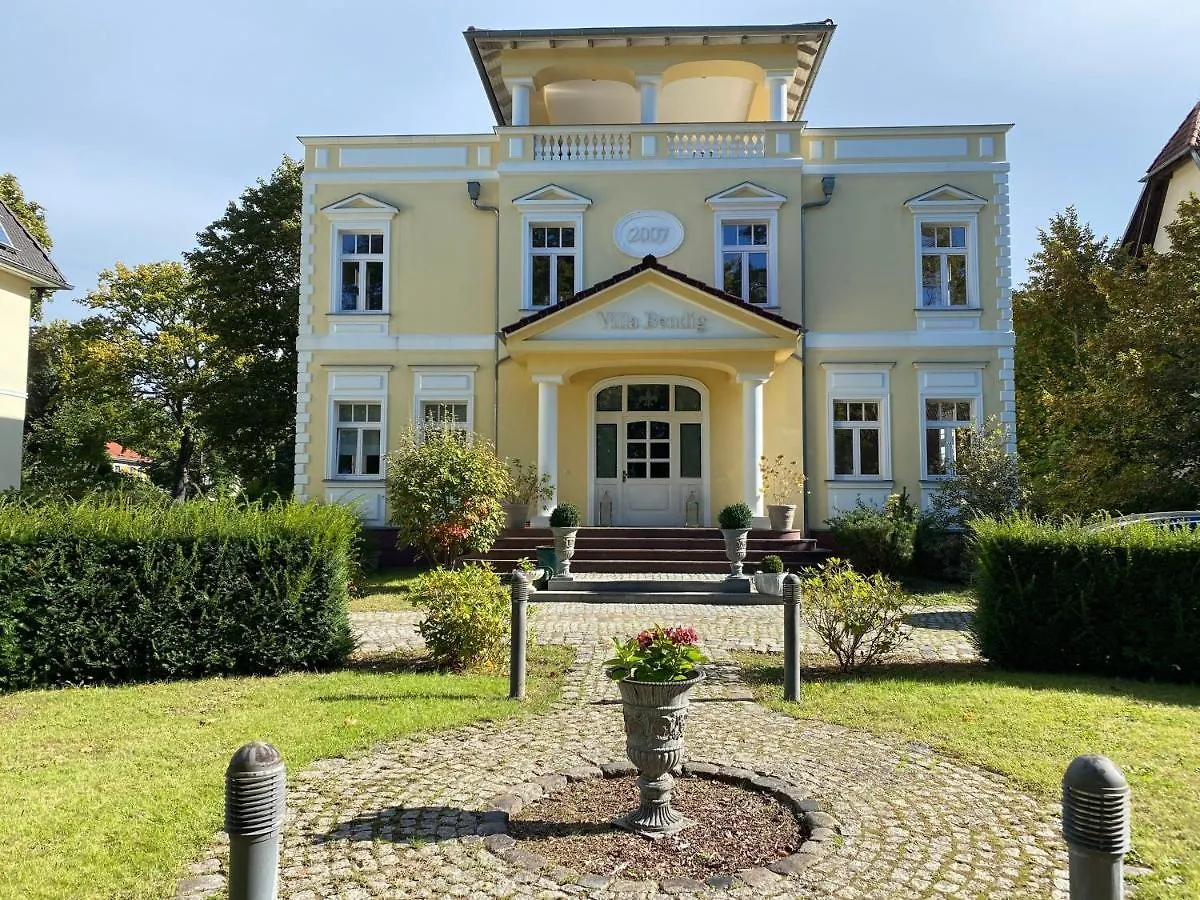Hauptstadtluxus - Lichtverwohnte Villa - 340 Qm - A47198 Berlin